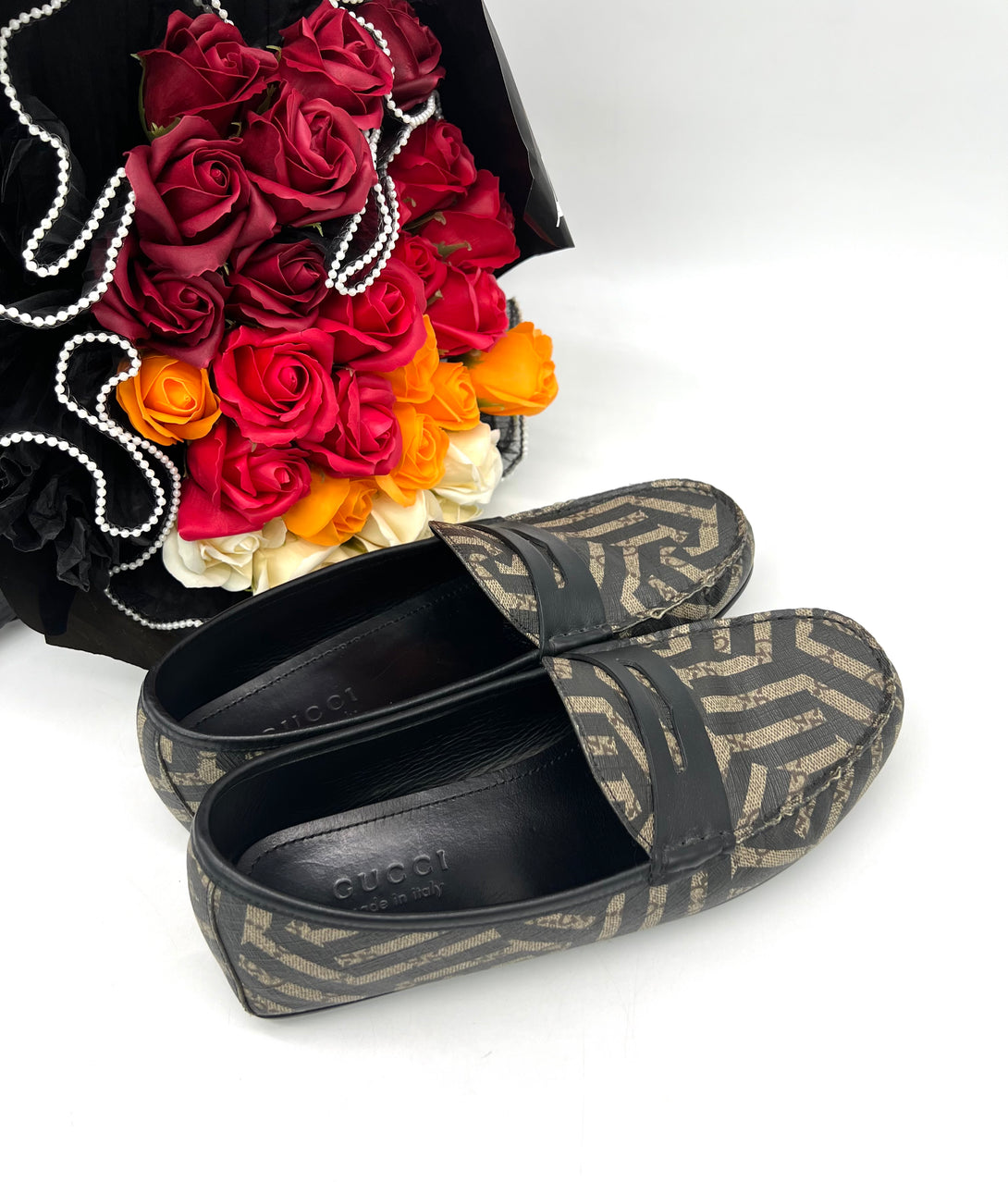 GUCCI Monogram Loafers - Reeluxs 