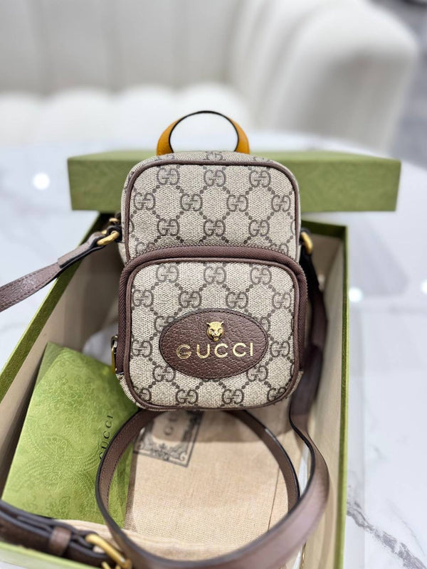 GUCCI Neo Vintage GG Supreme Small Crossbody Beige Bag