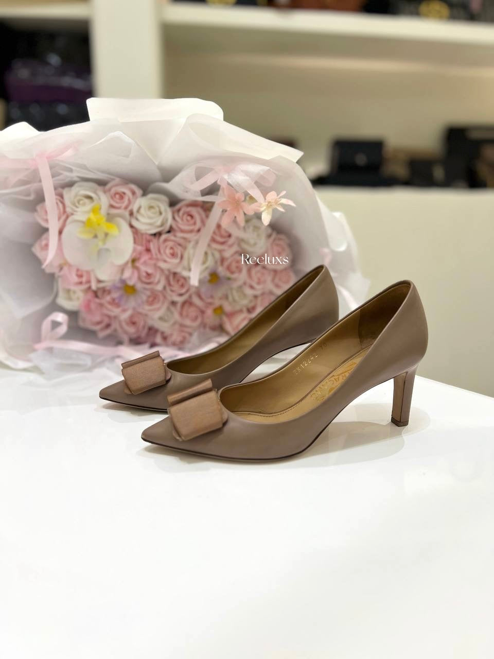 SALVATORE FERRAGAMO Mimì Pointed-Toe Pumps