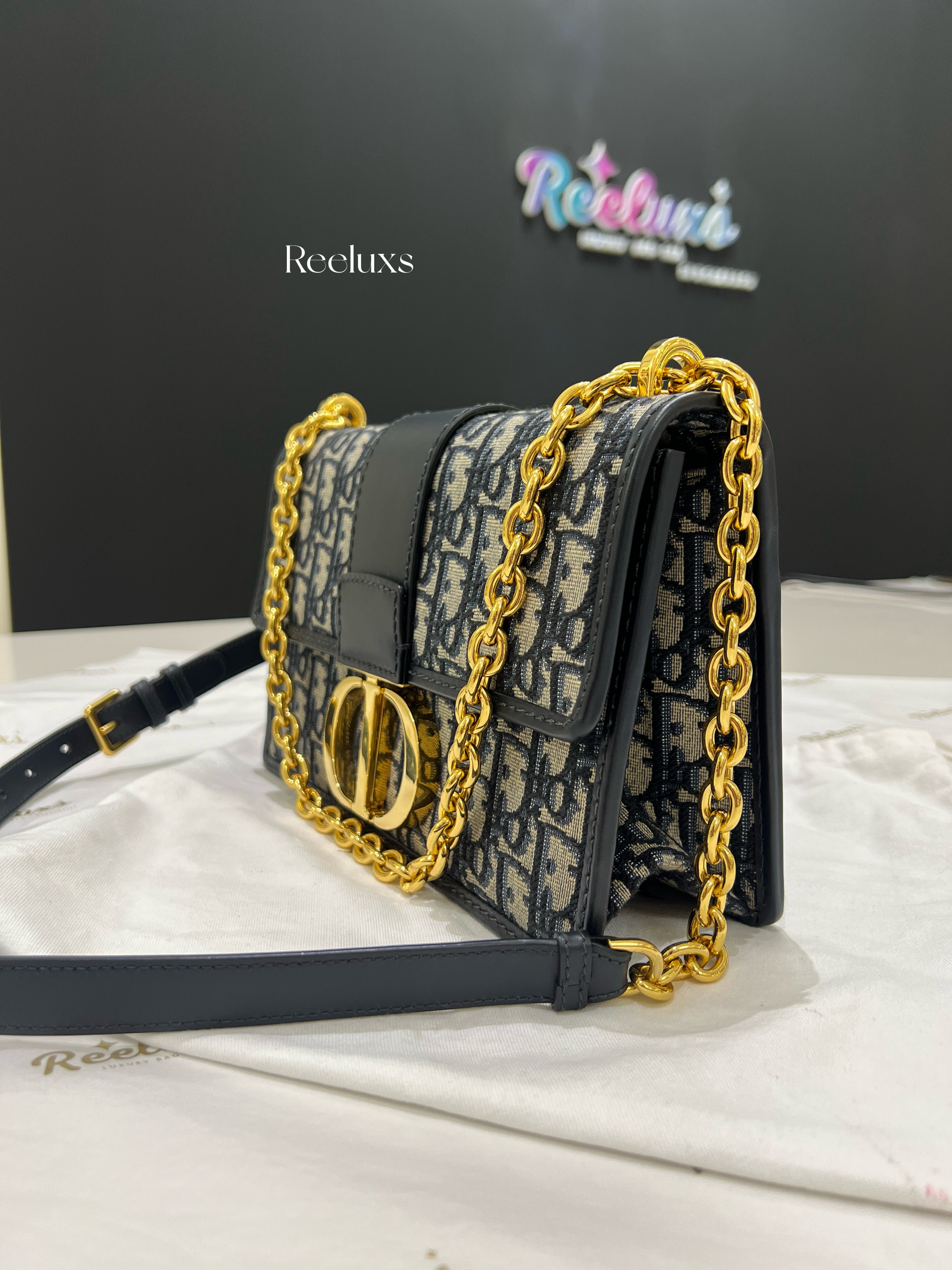 CHRISTIAN DIOR 30 Montaigne Chian Flap Bag Oblique Canvas Easr West