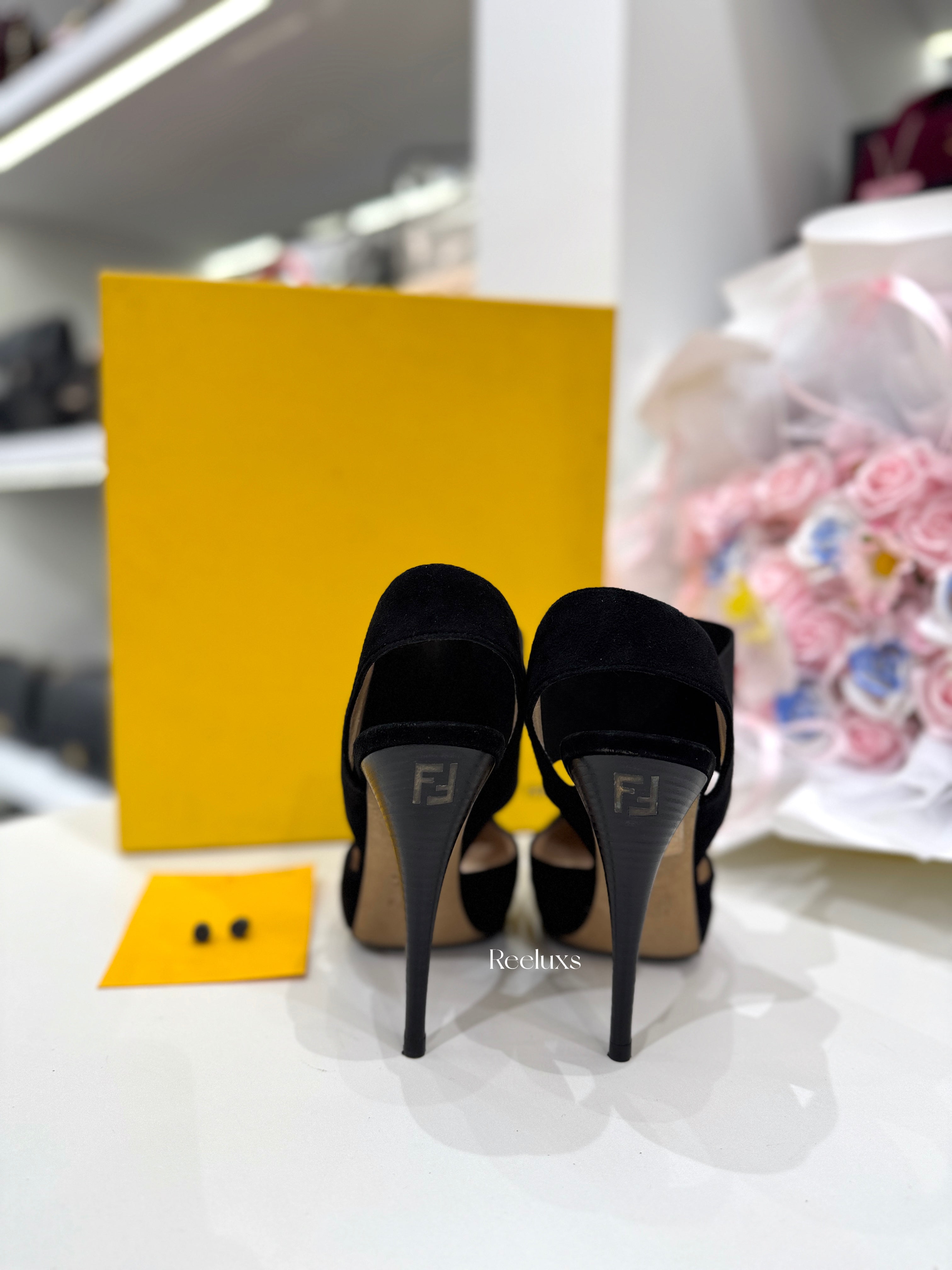FENDI Feline Black Suede Pumps