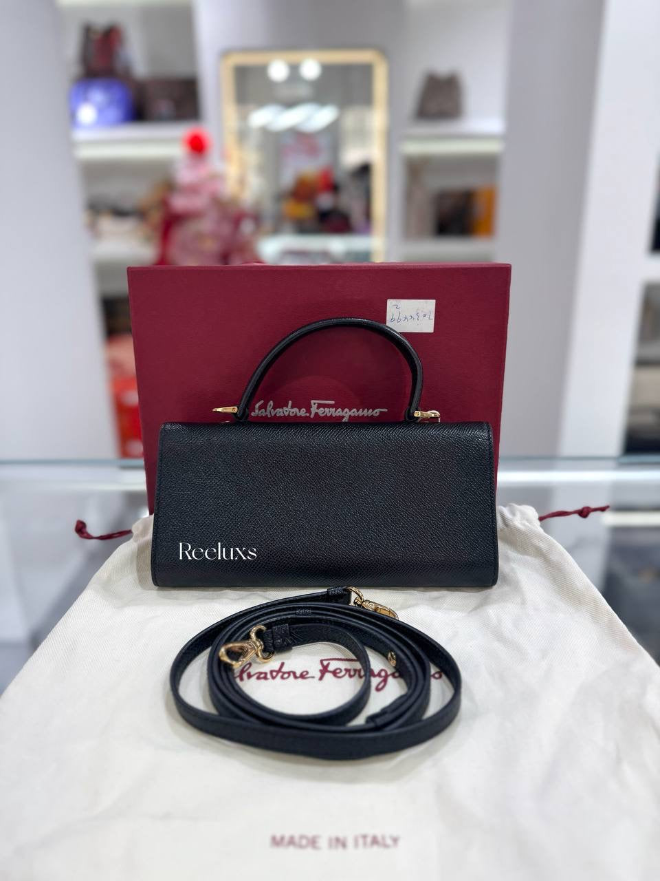Salvatore FERRAGAMO Vara Bow Wallet On Chain
