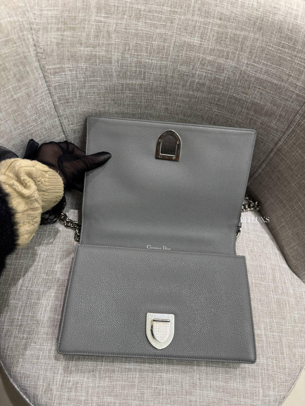 CHRISTIAN DIOR Diorama Flap Bag in Grey Grained Calfskin