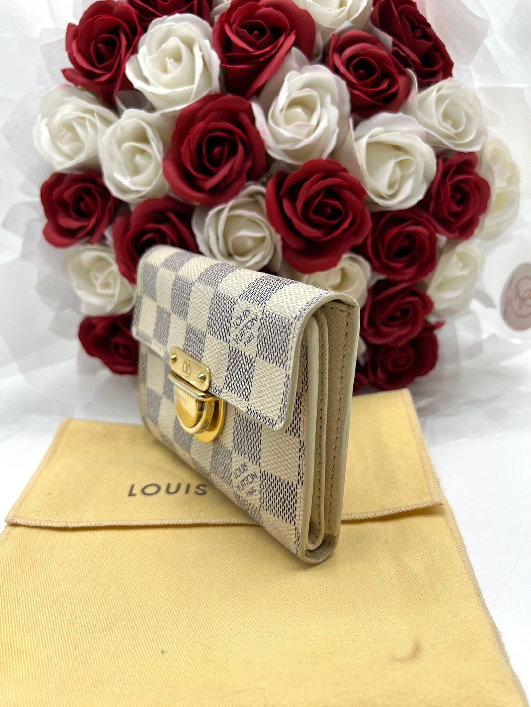 LOUIS VUITTON Portefeuille Koala Wallet - Reeluxs 