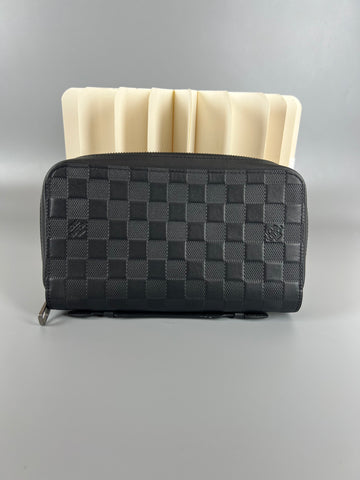 LOUIS VUITTON Zippy XL Wallet