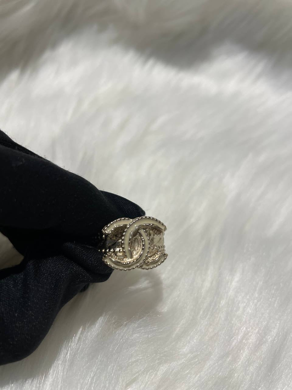 CHANEL  Ring CC Logo