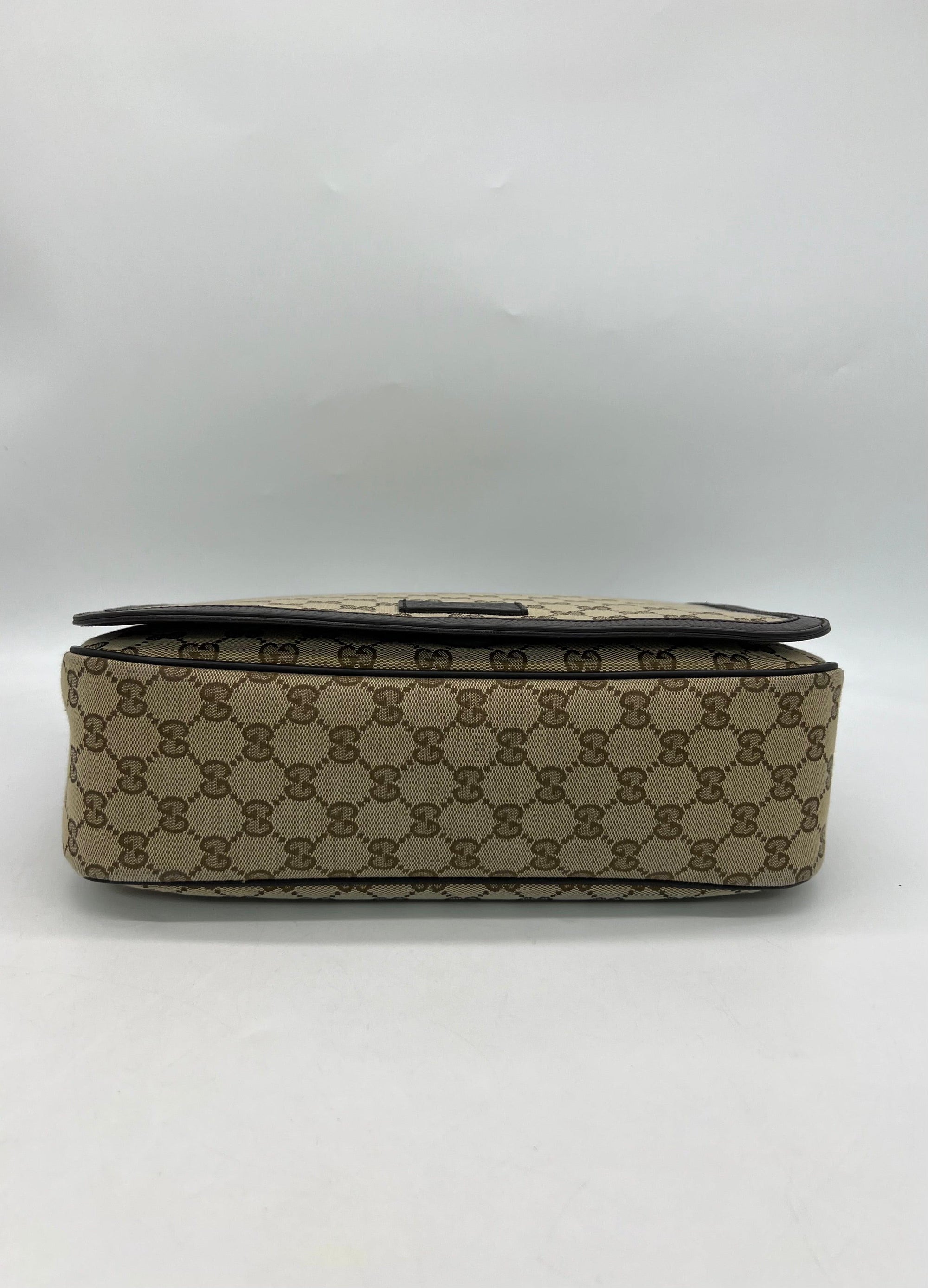 GUCCI Monogram Large Flap Messenger Bag - Reeluxs 