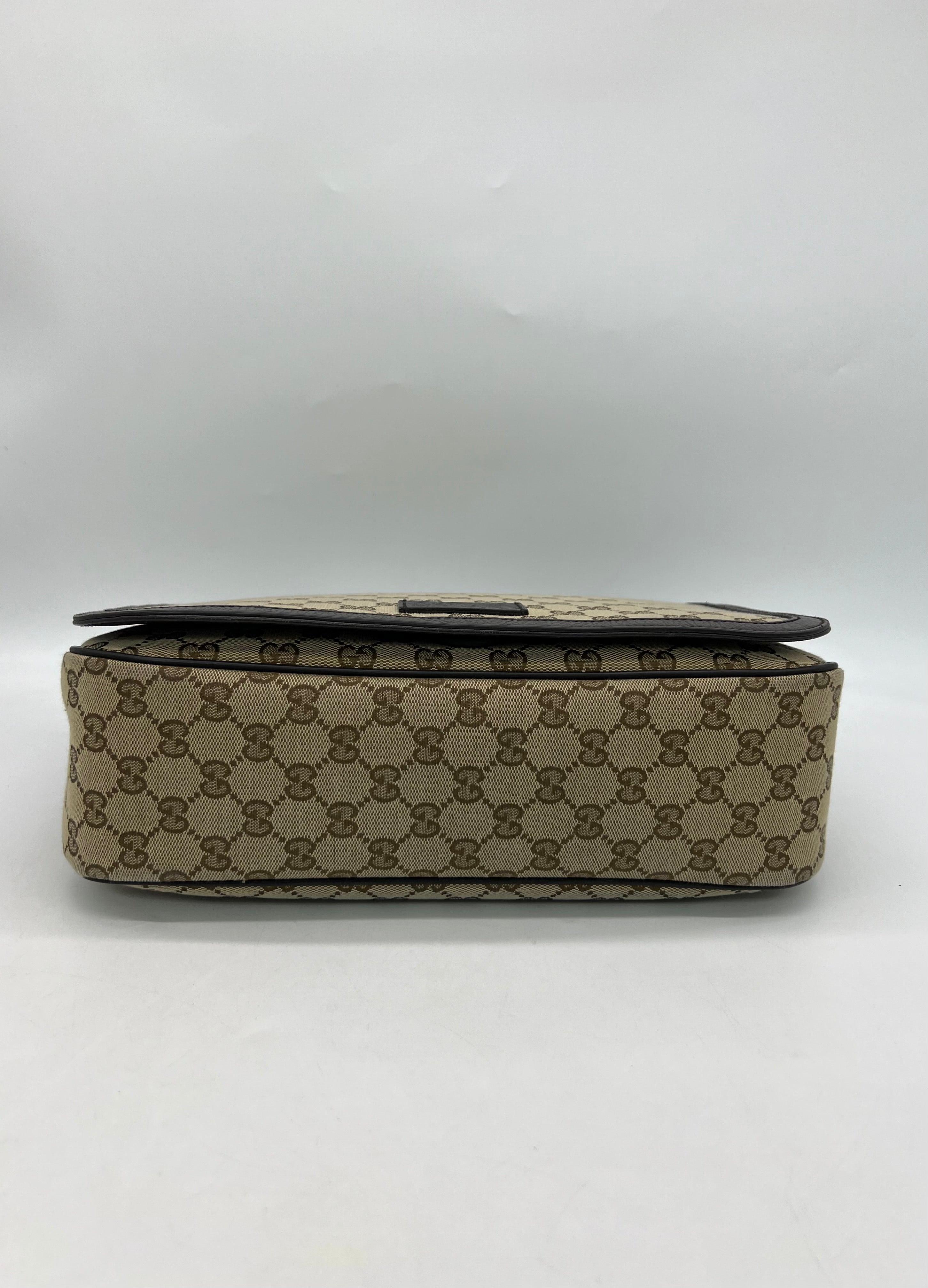 GUCCI Monogram Large Flap Messenger Bag - Reeluxs 