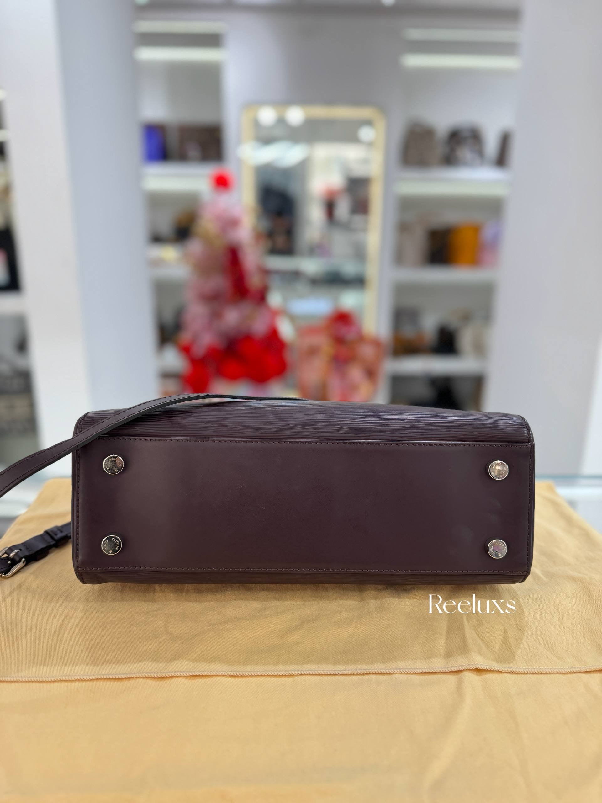 LOUIS VUITTON Brea MM In Quetsche Epi Leather