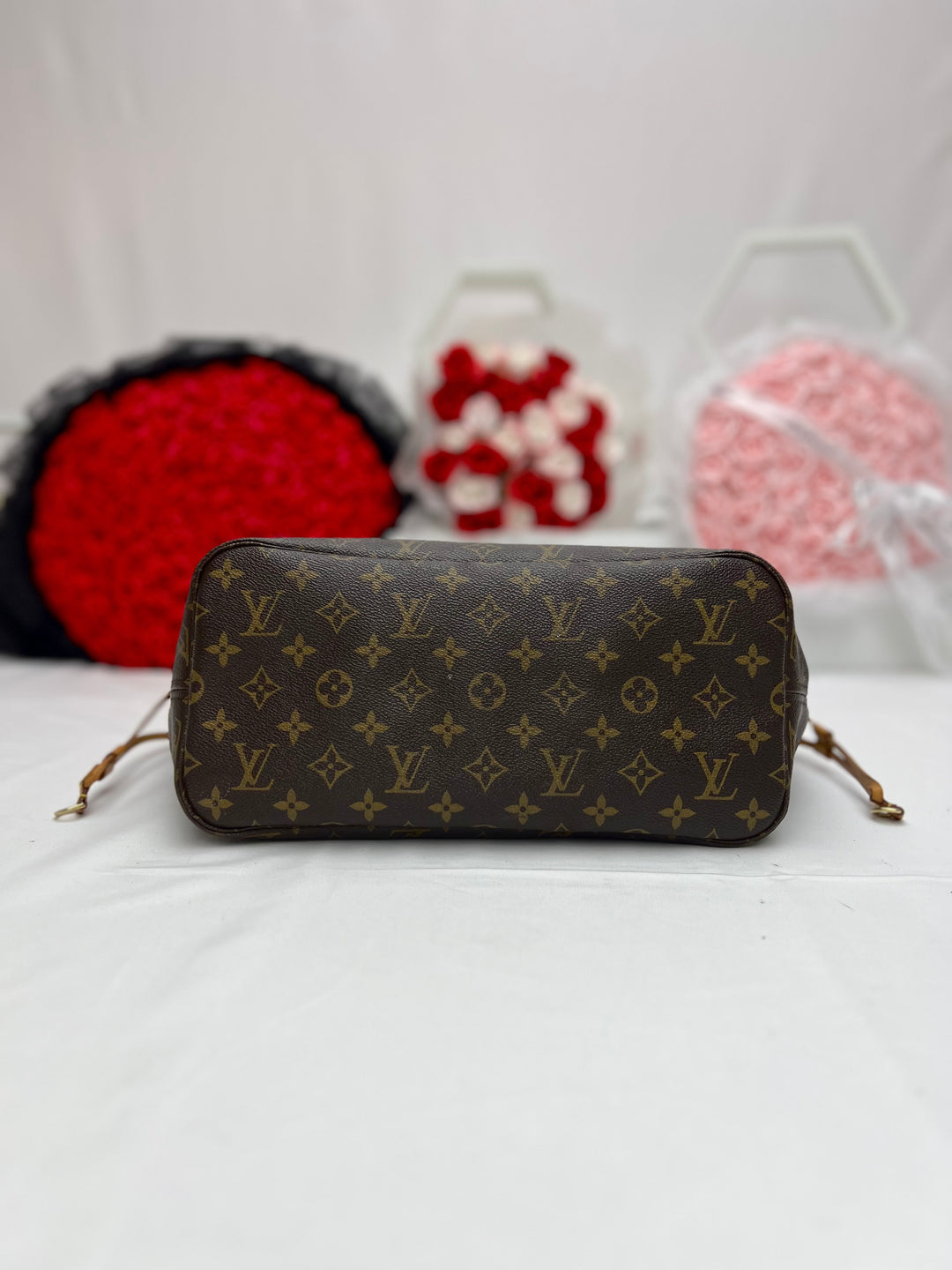 Louis Vuitton Monogram Neverfull MM Tote Bag