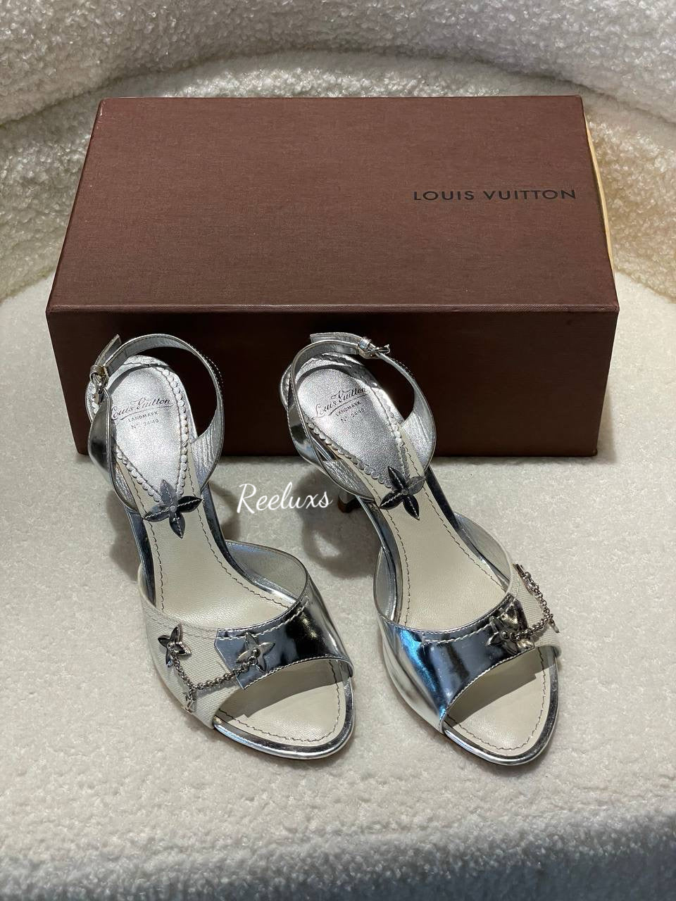 LOUIS VUITTON LV  Metallic Silver Leather Women Heels  size 37