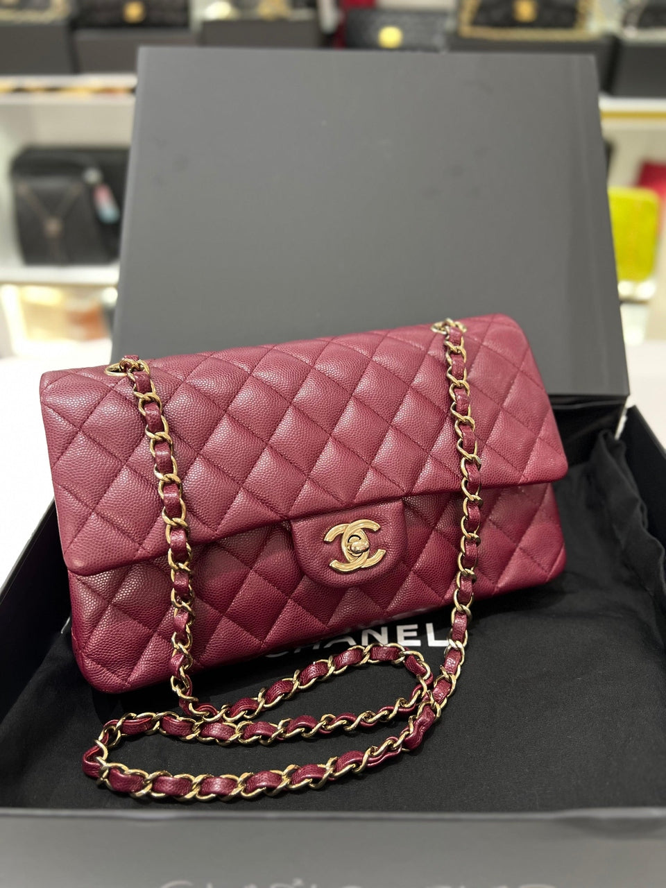 Full Set Microchip CHANEL Medium Shiny Graind Caviar Flap Burgundy Champagne Women Slingbag - Reeluxs 