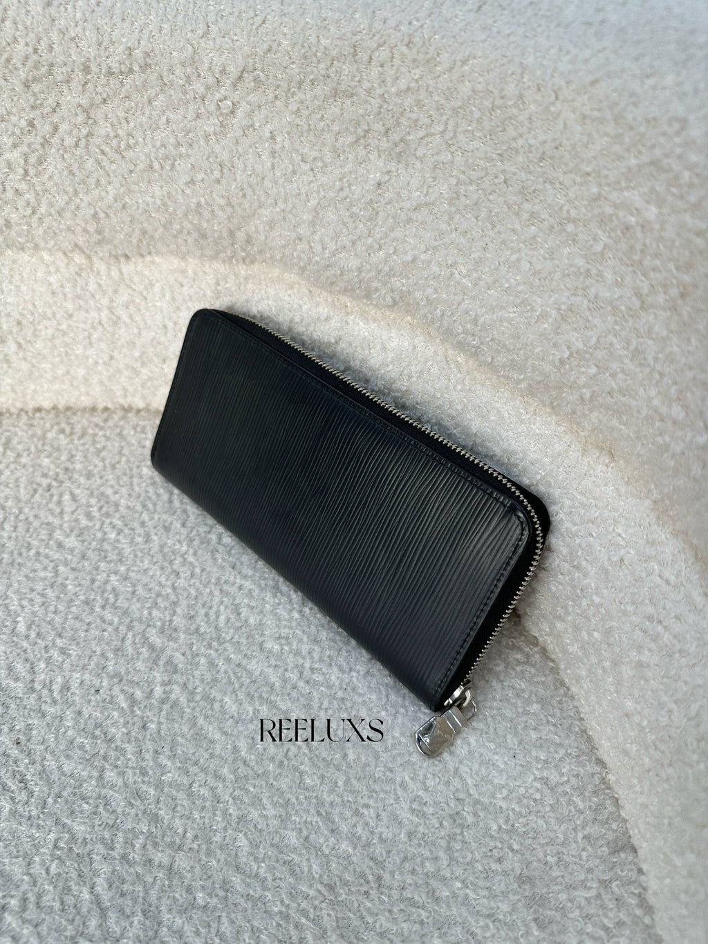 LOUIS VUITTON Zippy Wallet Verticle Black Epi Leather