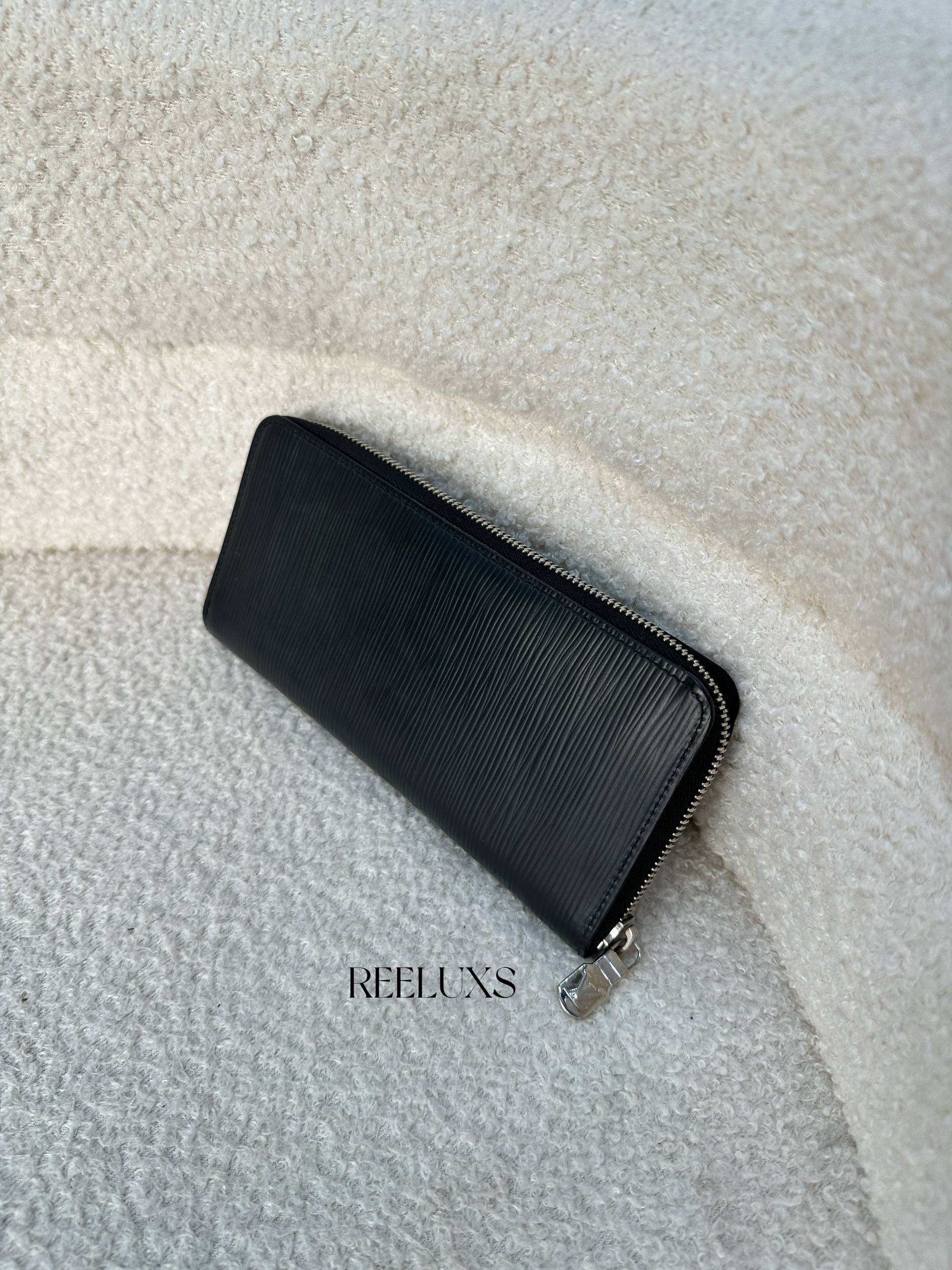 LOUIS VUITTON Zippy Wallet Verticle Black Epi Leather