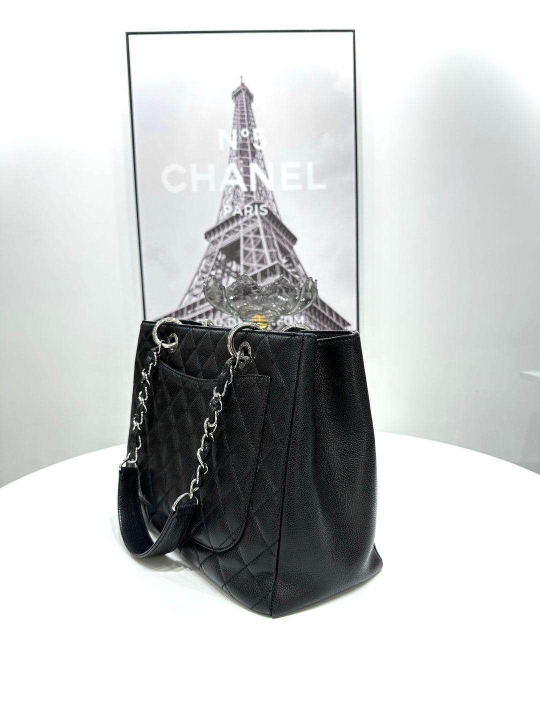 CHANEL Caviar Skin Matelasse Chain Shoulder Bag Black