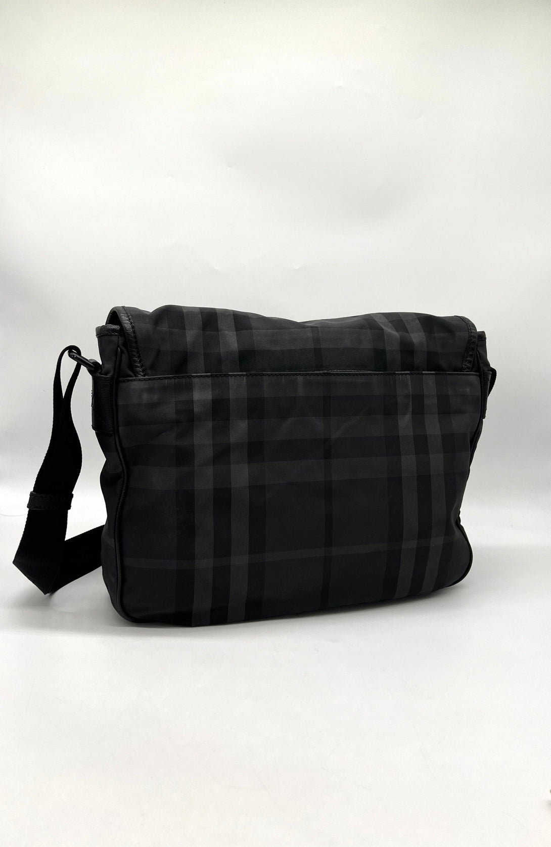 BURBERRY Large VGC Check Canvas Messenger Bag Gray - Reeluxs 