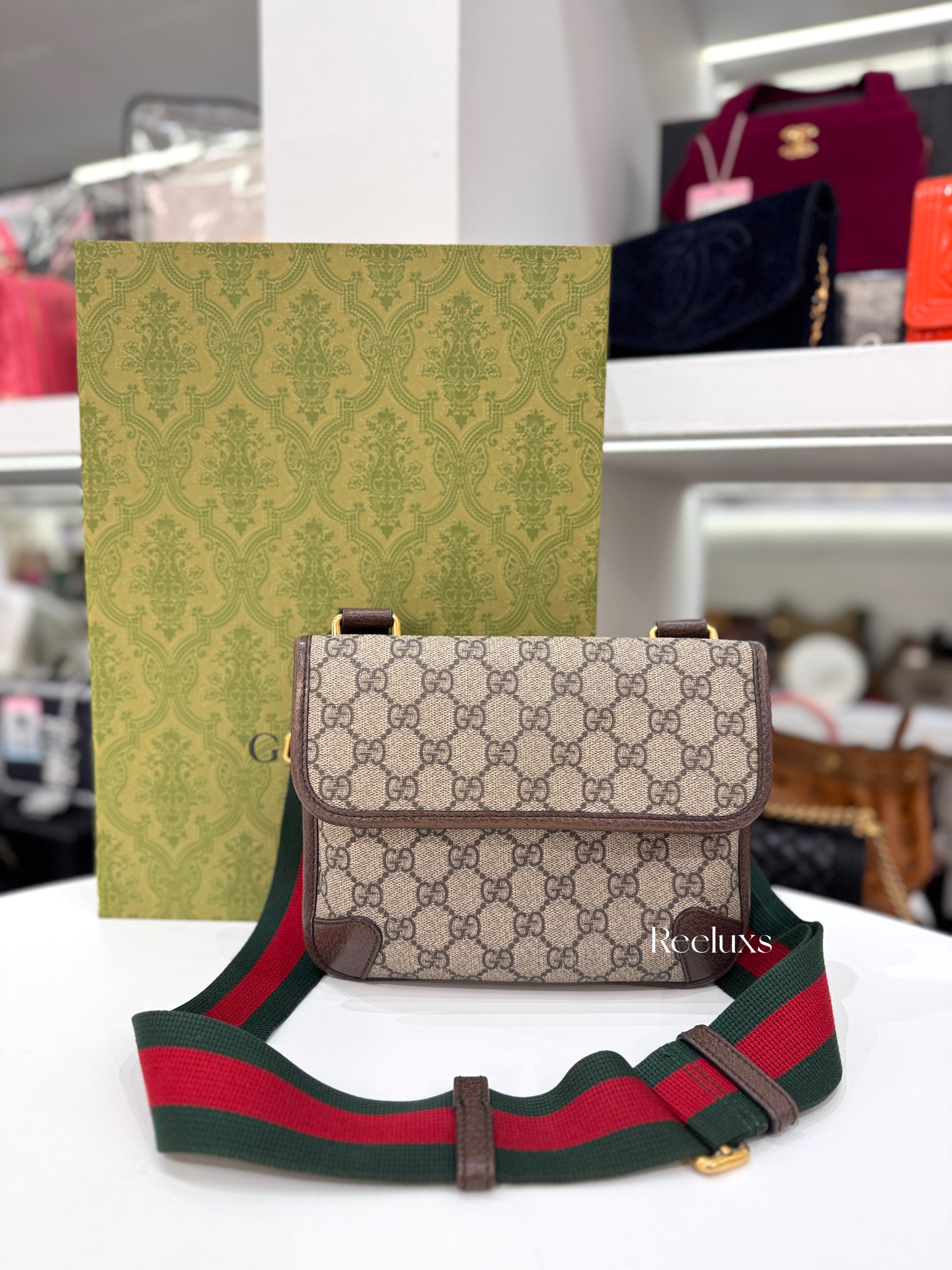 GUCCI Neo Vintage GG Supreme Messenger Bag
