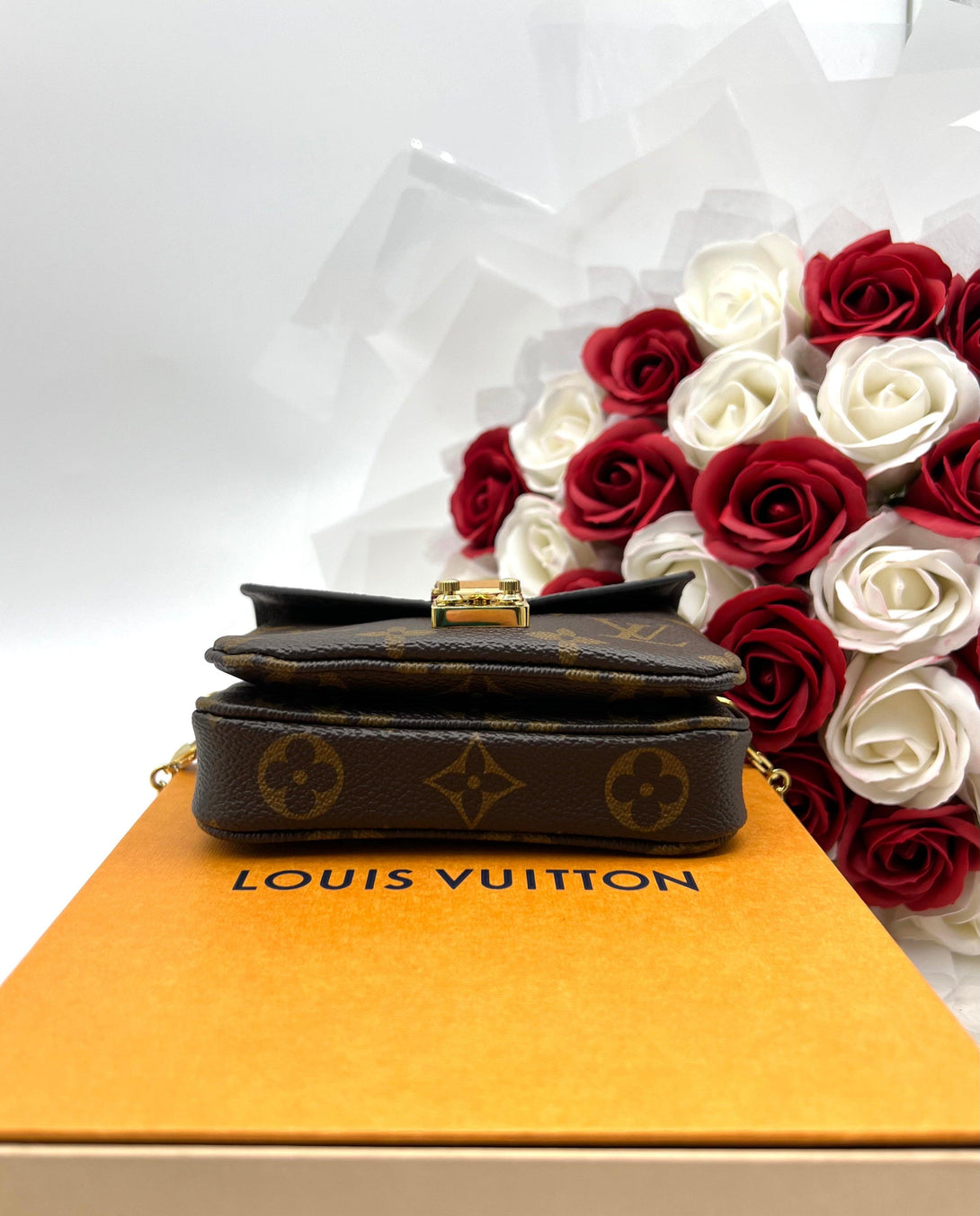 LOUIS VUITTON Micro Metis Monogram Canvas - Reeluxs 