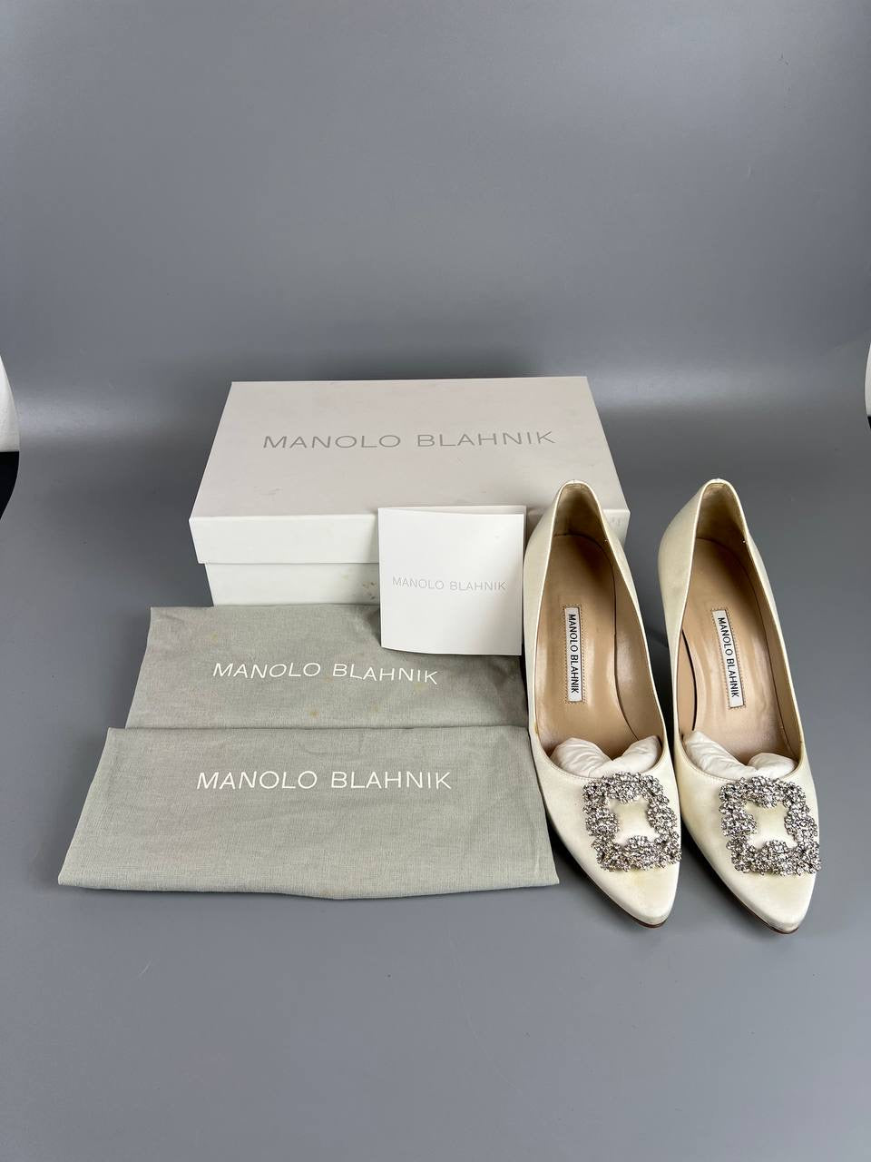 MANOLO BLAHNIK Hangisi Heels
