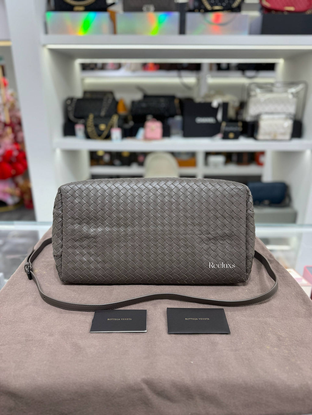 BOTTEGA Veneta Roma Intrecciato Leather Tote Bag