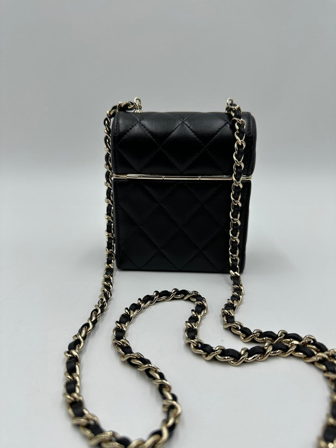 Chanel Black Quilted Lambskin Box Chain Vanity SHW - Reeluxs 