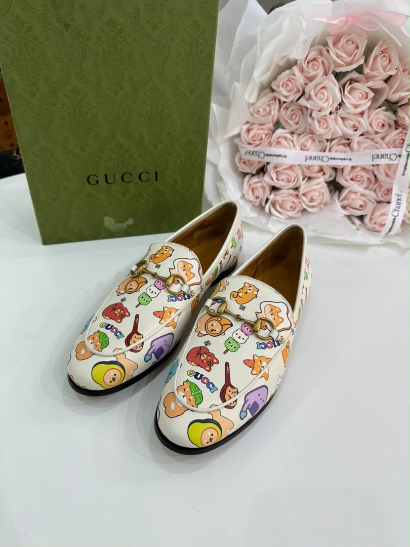 GUCCI Jordaan Animal Printed Loafer Beige Multi Women’S