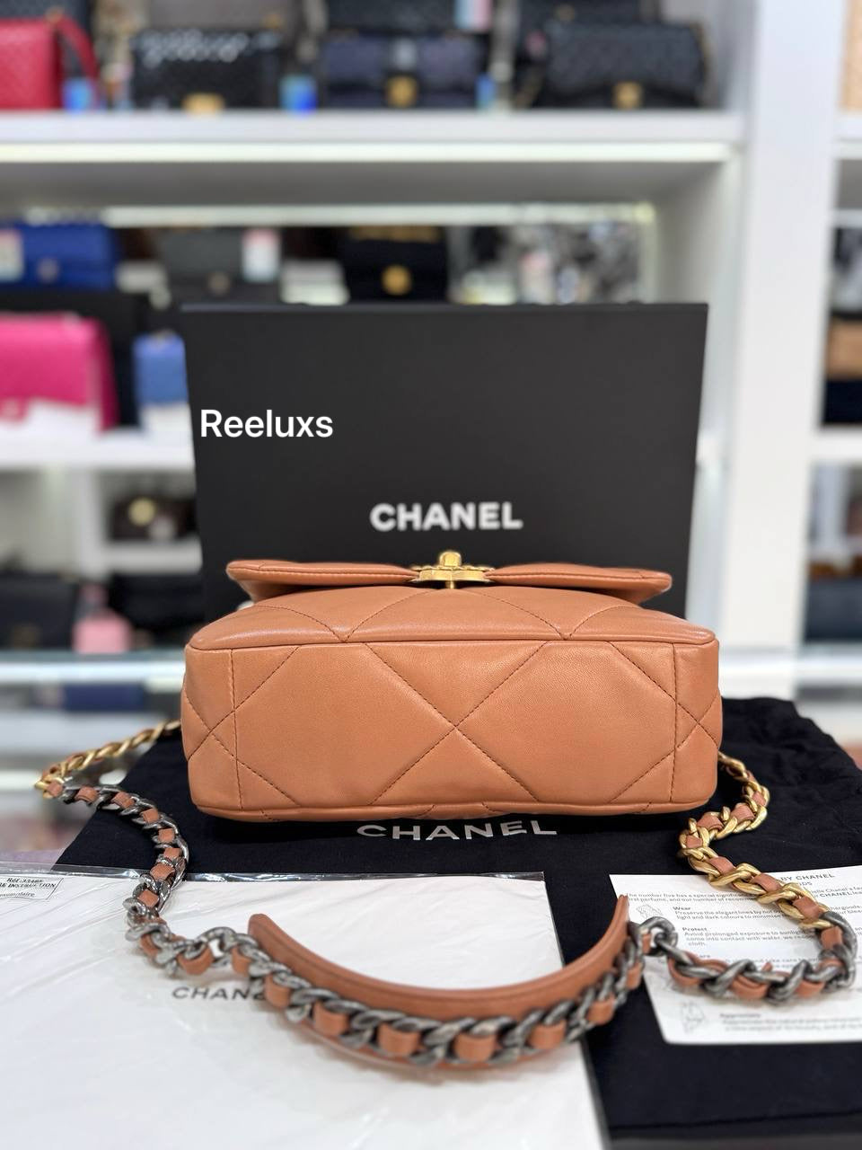 CHANEL 19 Flap Bag Caramel Shiny Lambskin Brown Fullset