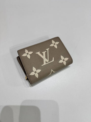 LOUIS VUITTON LV Claire Bifold Wallet Creme Beige