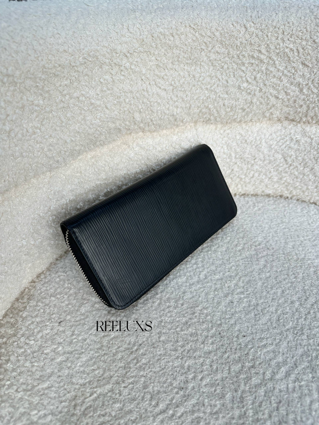 LOUIS VUITTON Zippy Wallet Verticle Black Epi Leather