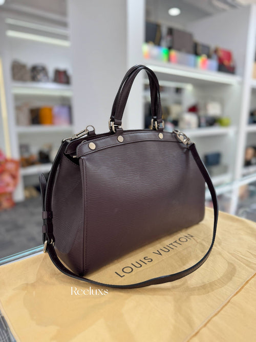 LOUIS VUITTON Brea MM In Quetsche Epi Leather
