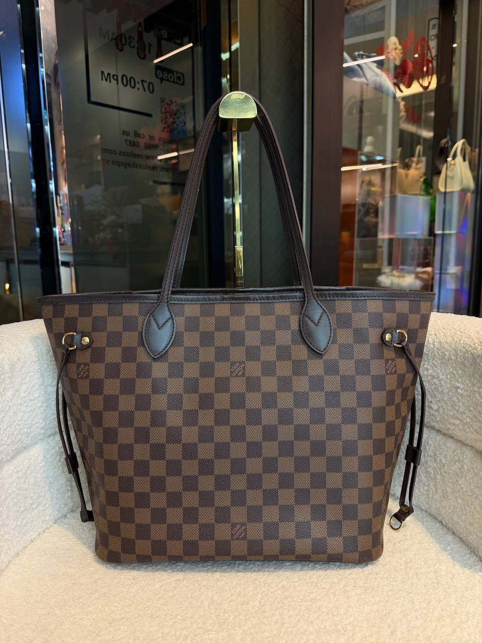 Louis Vuitton Neverfull MM Damier