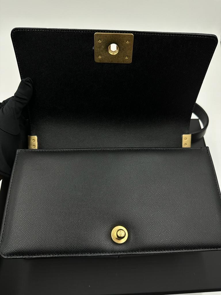 CHANEL BOY MEDIUM CAVIAR SKIN GHW (Full Complete Set) - Reeluxs 