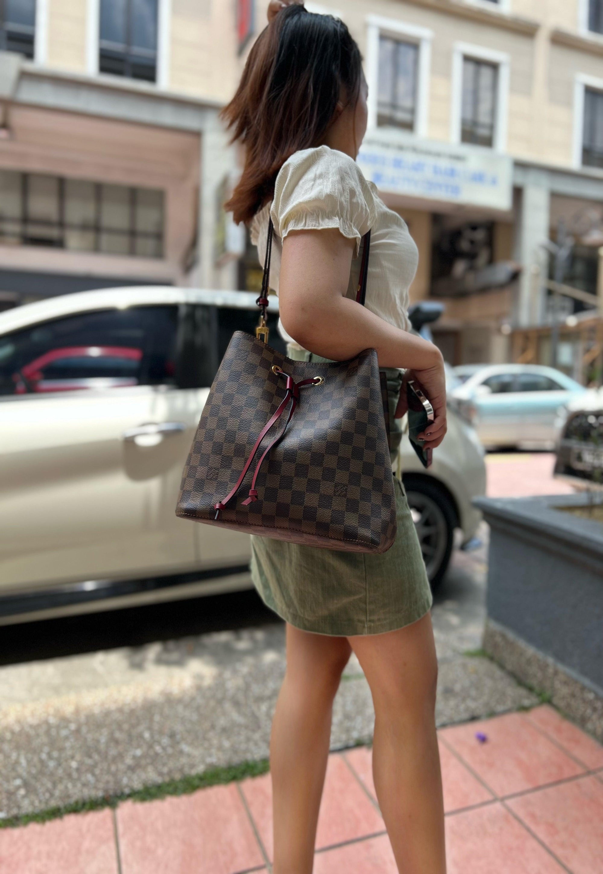 LOUIS VUITTON Damier Ebene Neonoe MM Brown and Red - Reeluxs 