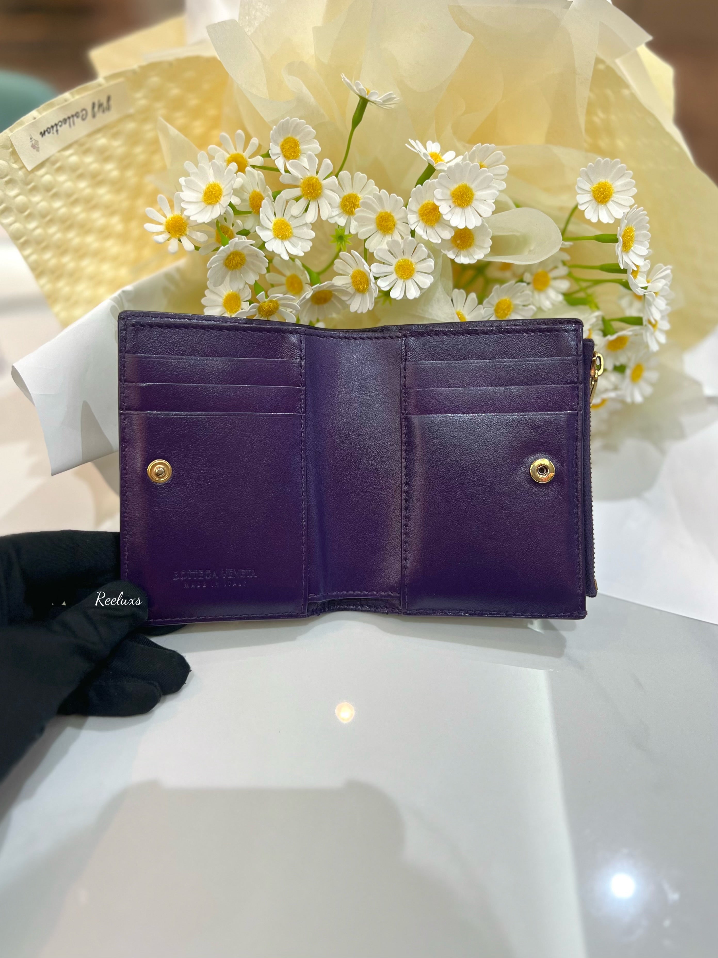 BOTTEGA VENETA Maxi Intrecciato Leather Bifold Wallet