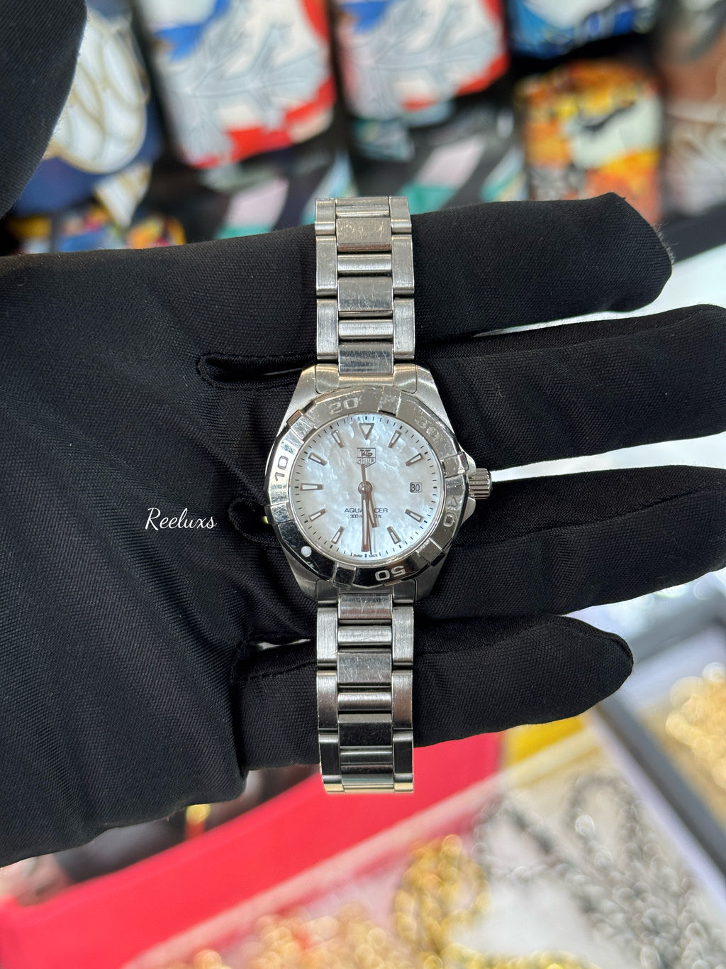 TAG Heuer Aquaracer Quartz With A Mother-of-pearl Dial and Steel Case 27 mm