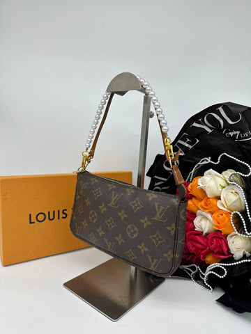 LOUIS VUITTON Monogram Pochette Accessoires Pouch bag - Reeluxs 