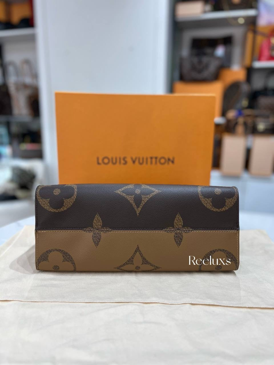 LOUIS VUITTON OnTheGo MM Tote Bag