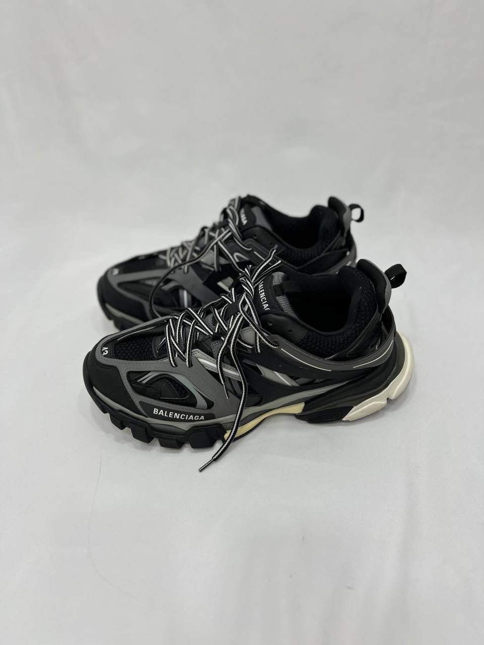 BALENCIAGA Black and Grey Track Men’s Sneaker