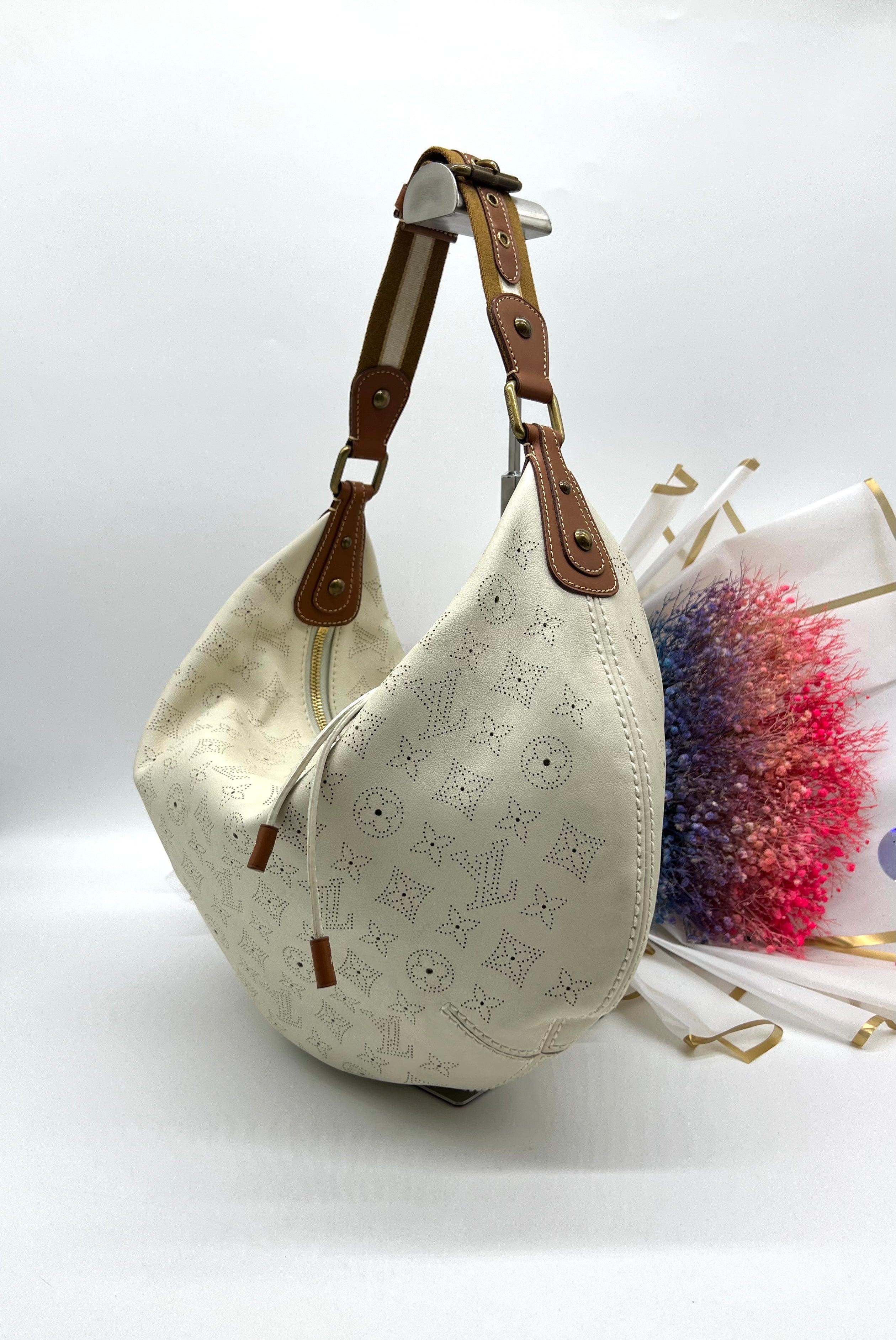 LOUIS VUITTON Onatah Hobo Mahina Leather GM - Reeluxs 