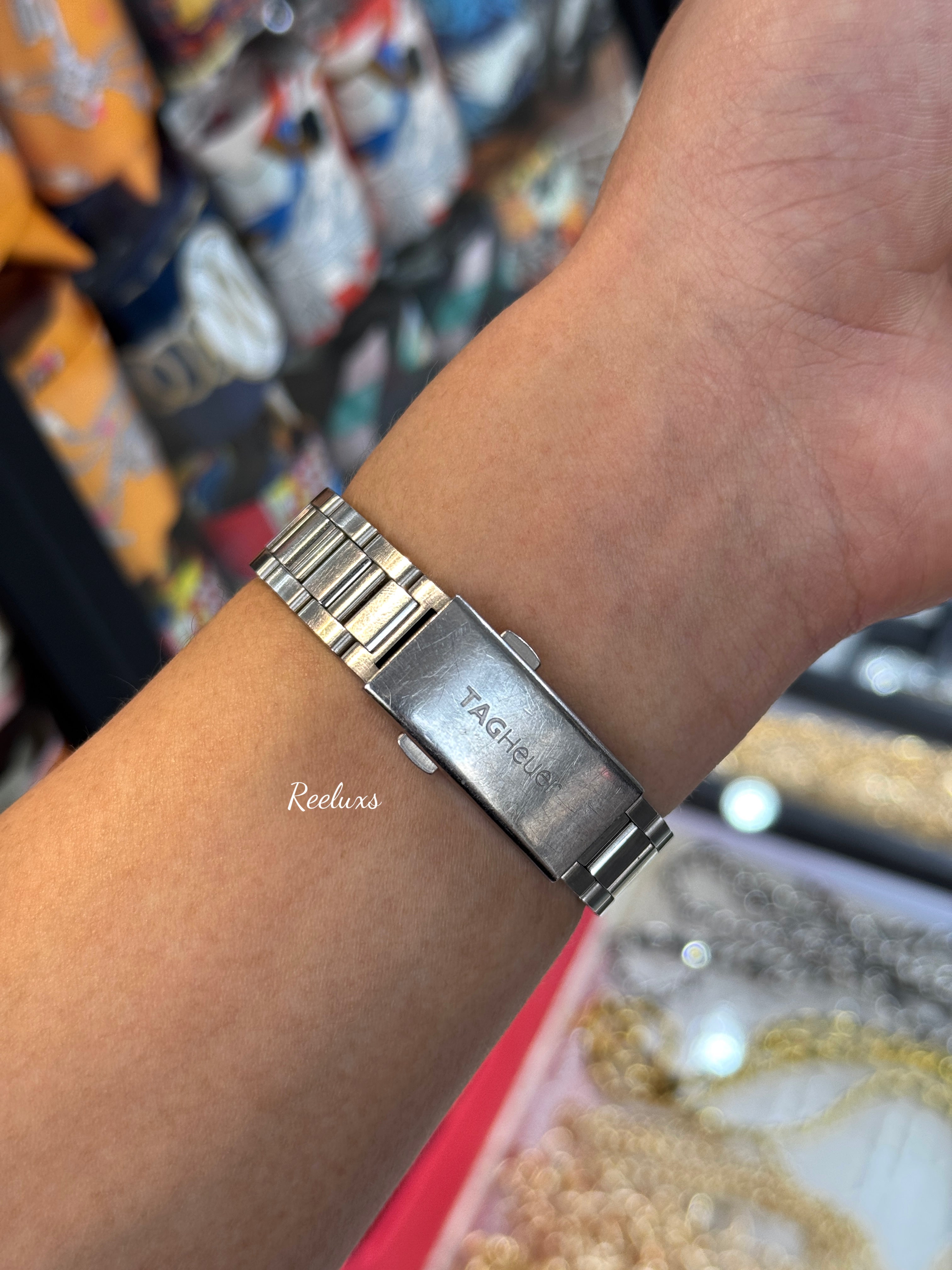 TAG Heuer Aquaracer Quartz With A Mother-of-pearl Dial and Steel Case 27 mm