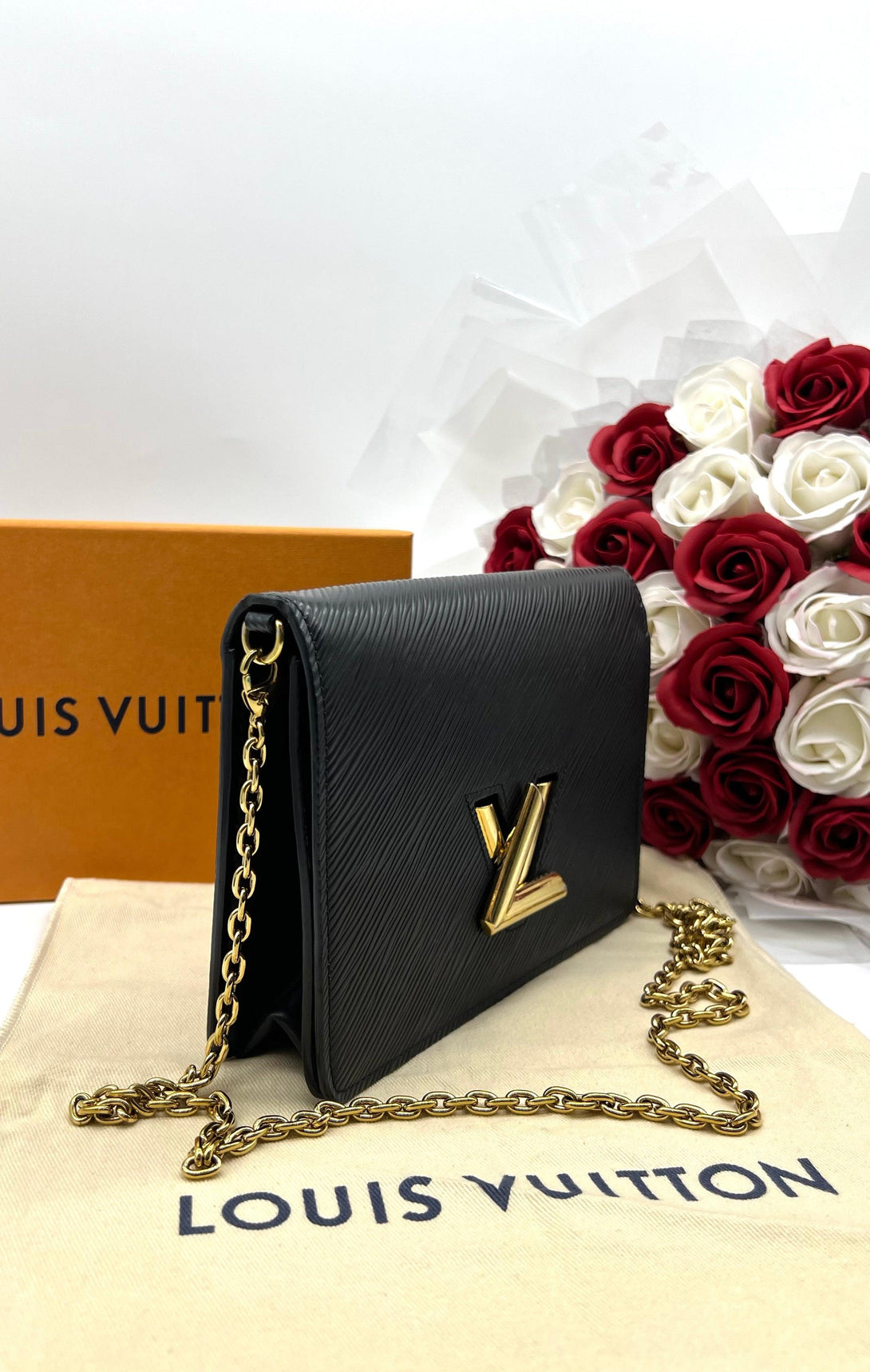 LOUIS VUITTON Twist Belt Wallet on Chain Epi Leather - Reeluxs 