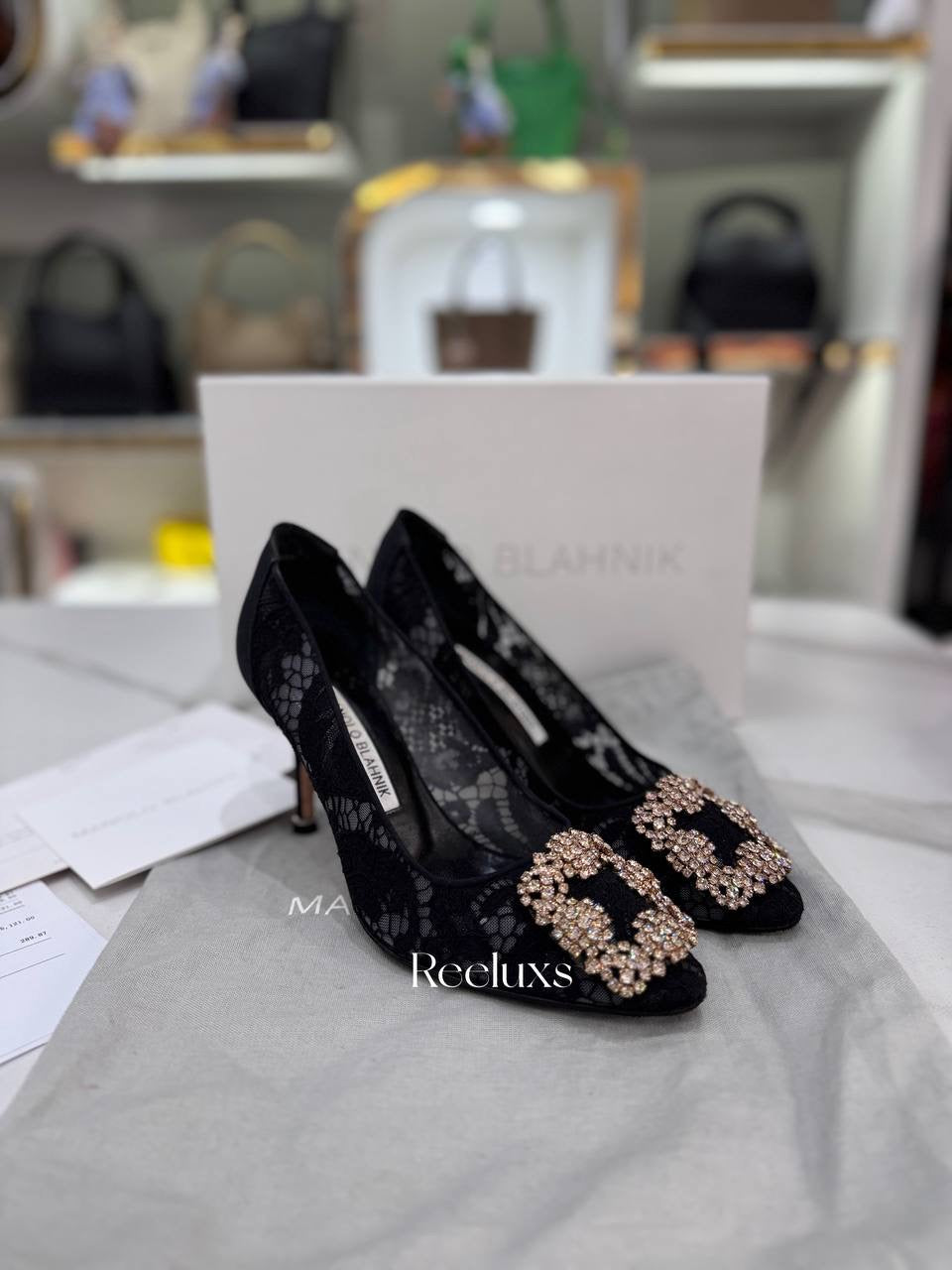 MANOLO BLAHNIK Hangisi Lace Pumps