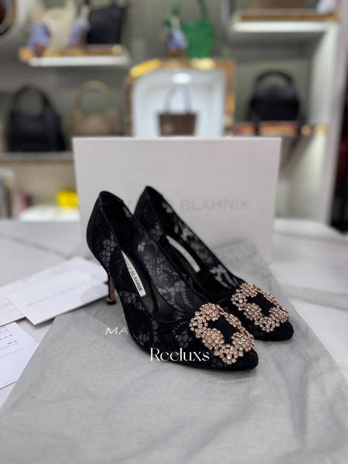 MANOLO BLAHNIK Hangisi Lace Pumps