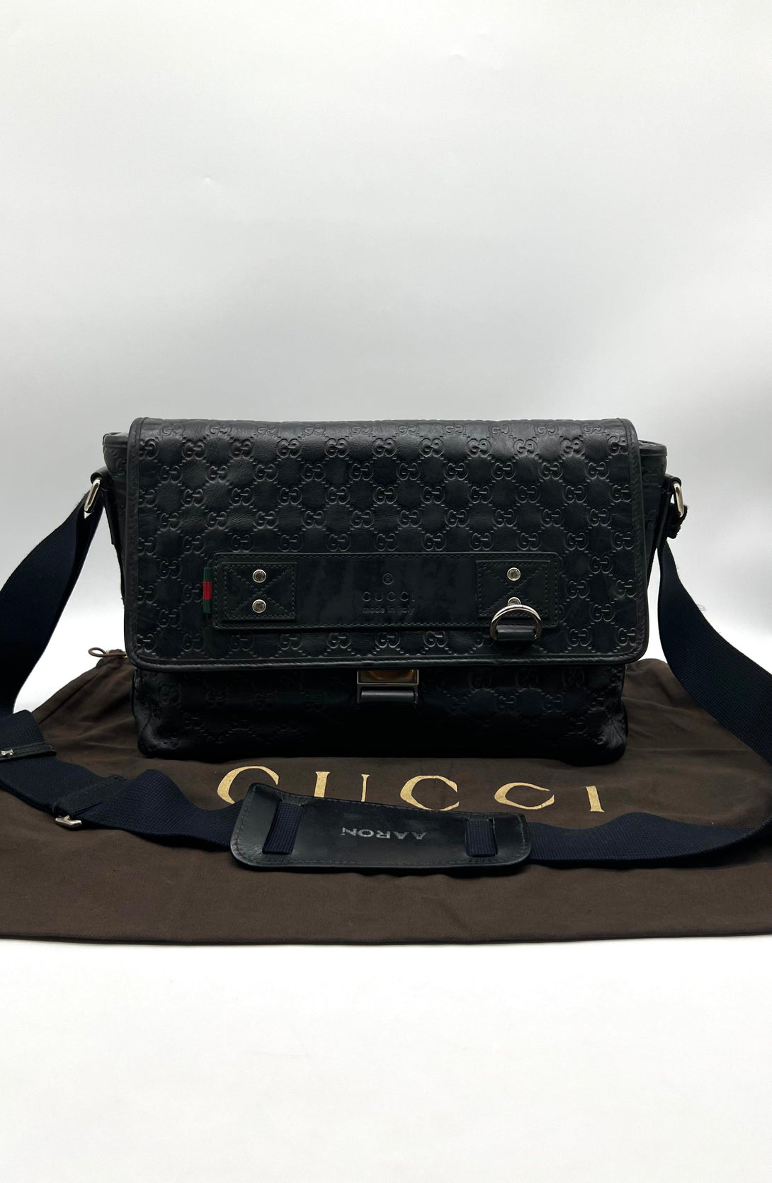 GUCCI Black Guccissima Crossbody Bag - Reeluxs 