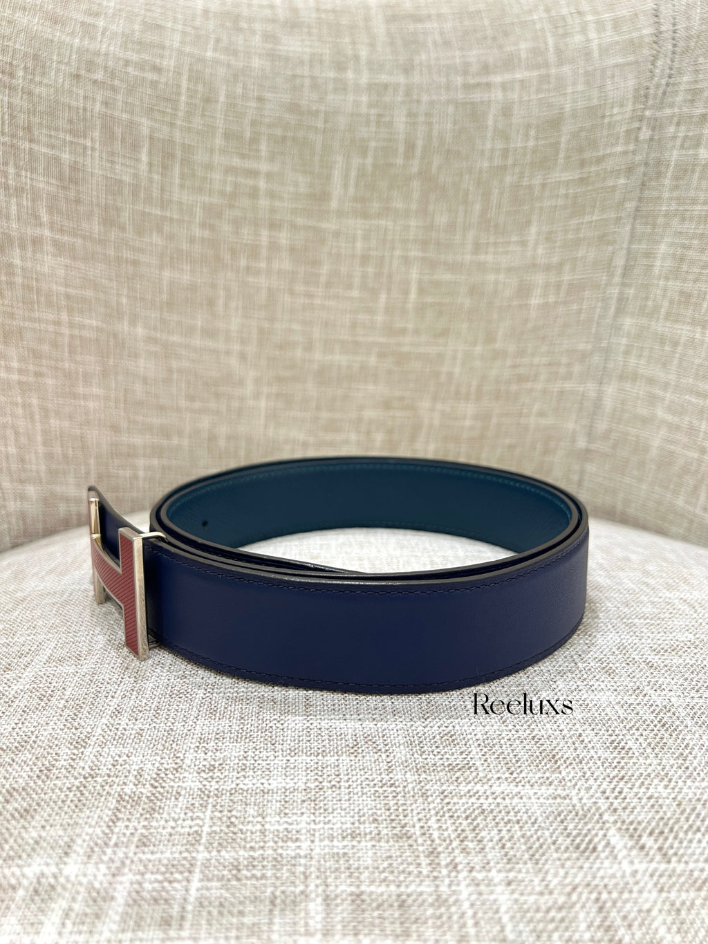 HERMES Reversible Leather Belt Featuring Iconic 'H' Buckle