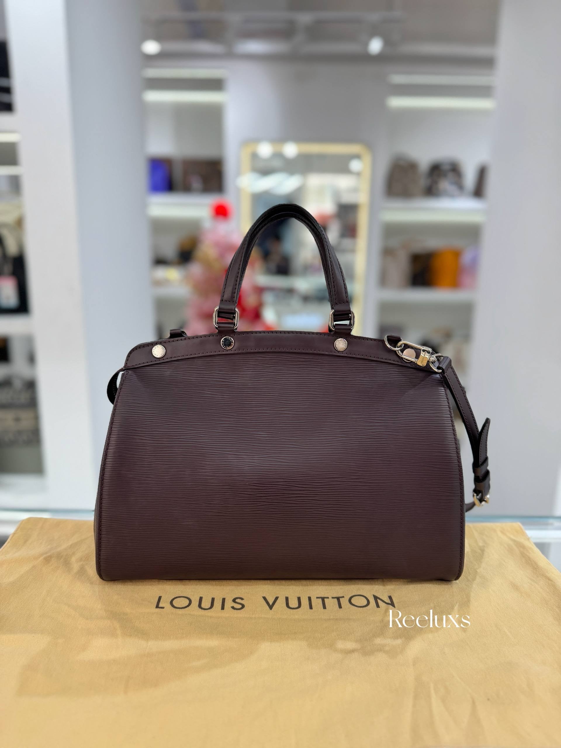 LOUIS VUITTON Brea MM In Quetsche Epi Leather
