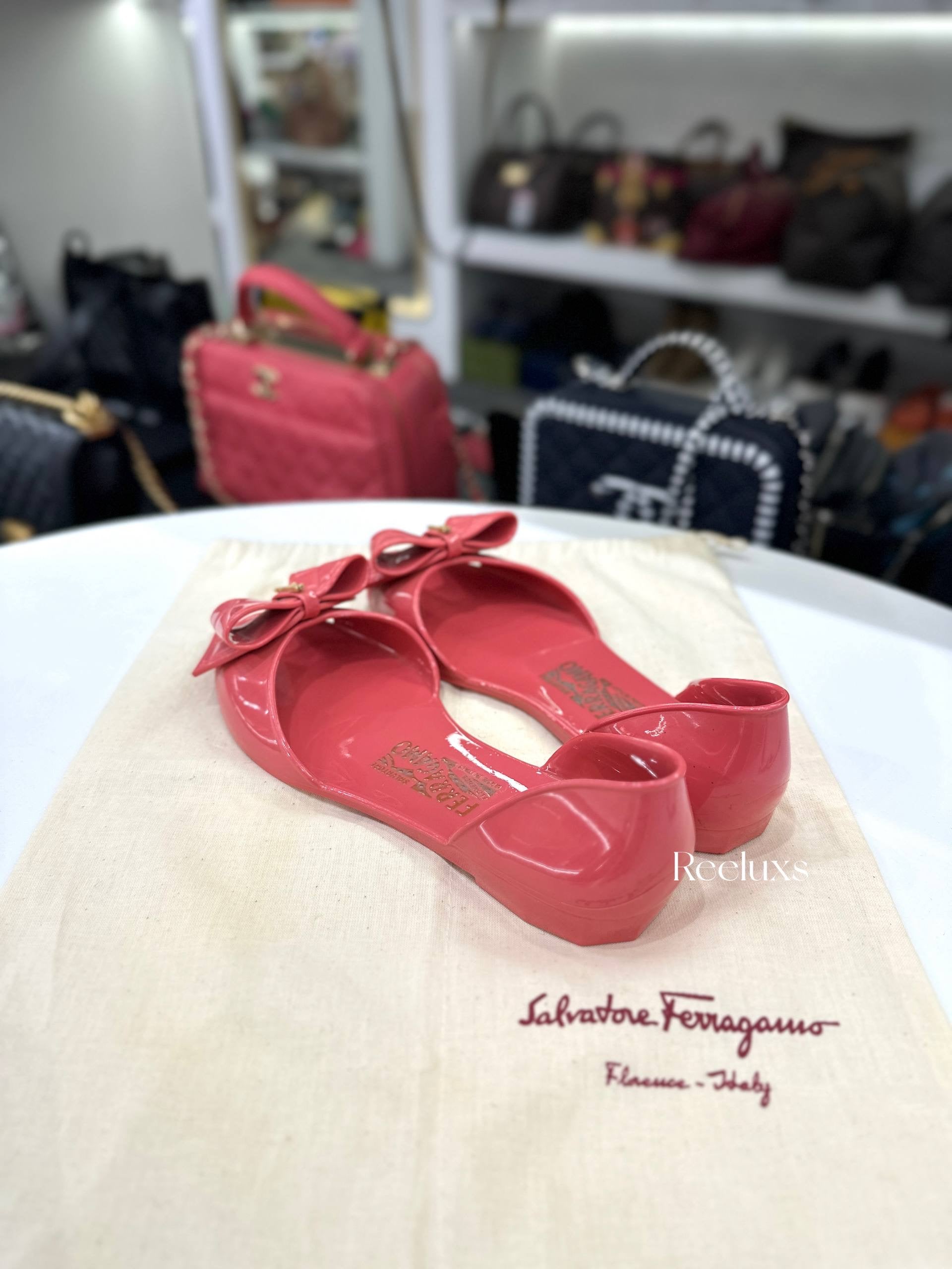 Ferragamo Barbados jelly flats