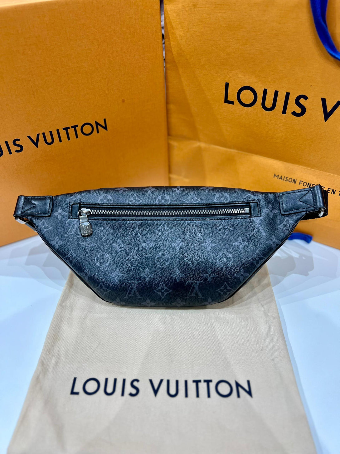 LOUIS VUITTON Discovery bumbag - Reeluxs 