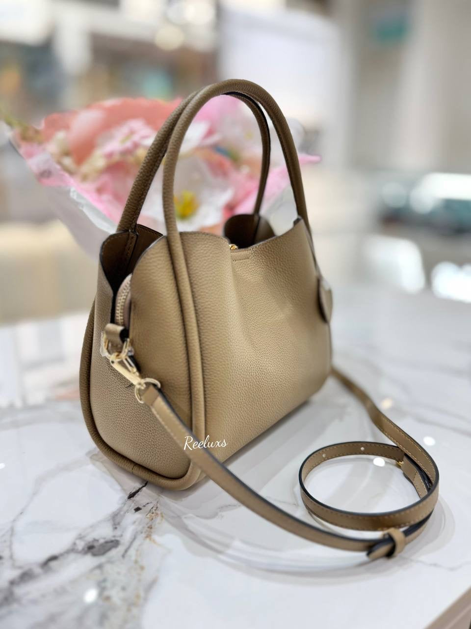 (Unused) VINSON CANDICE Besslynn Hand Bag