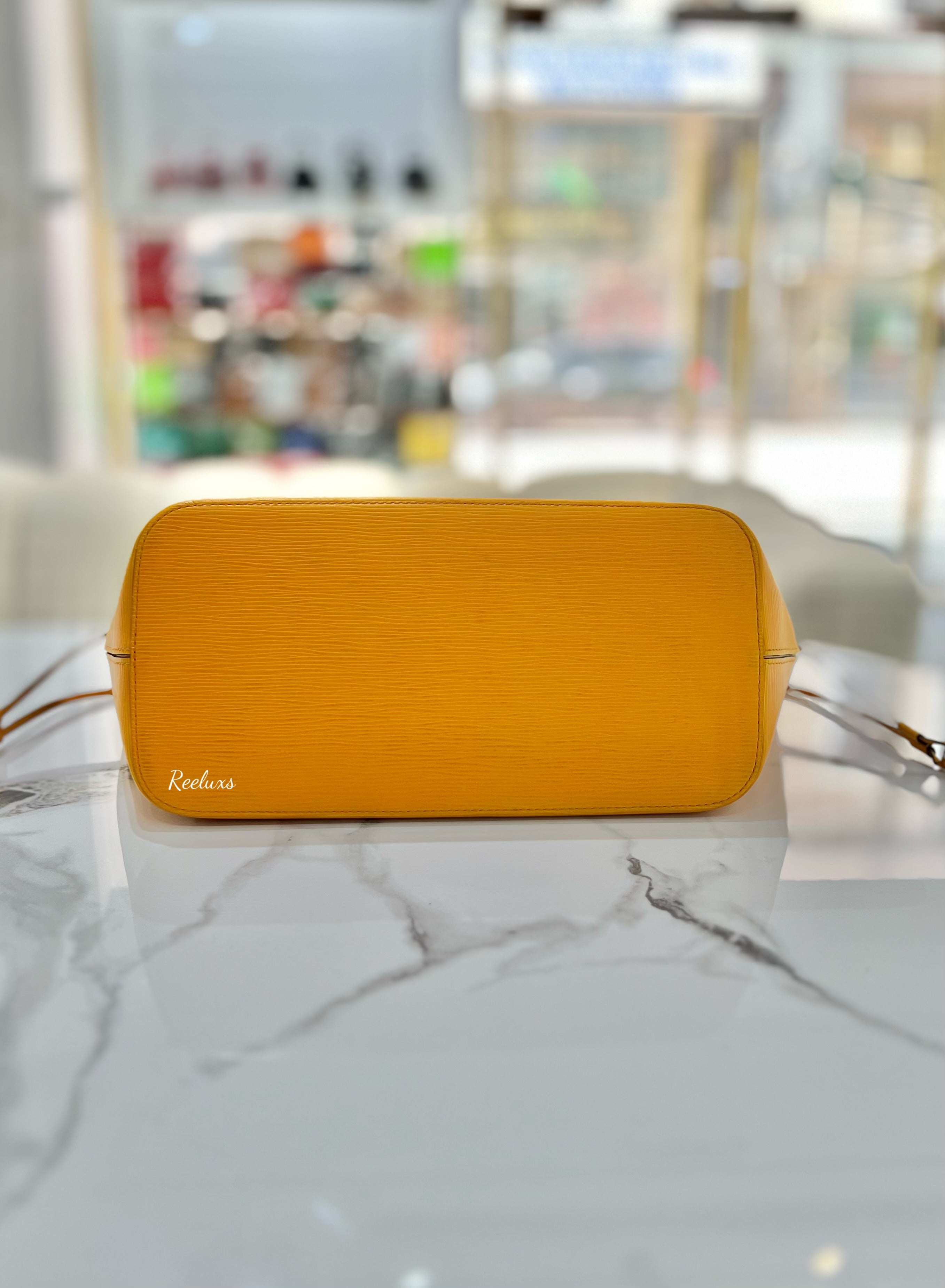 LOUIS VUITTON LV Yellow Epi Neverfull MM